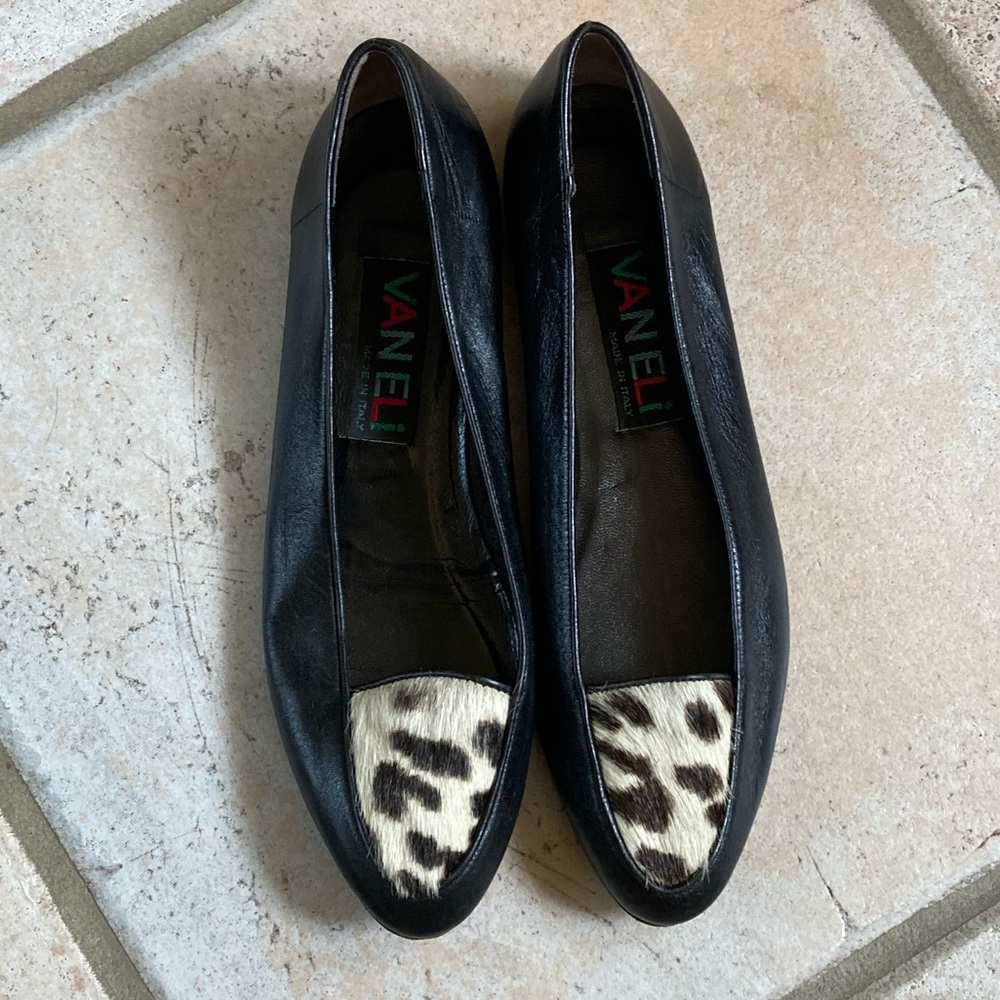 Vaneli Camel Hair Leather Flats - Size 7.5